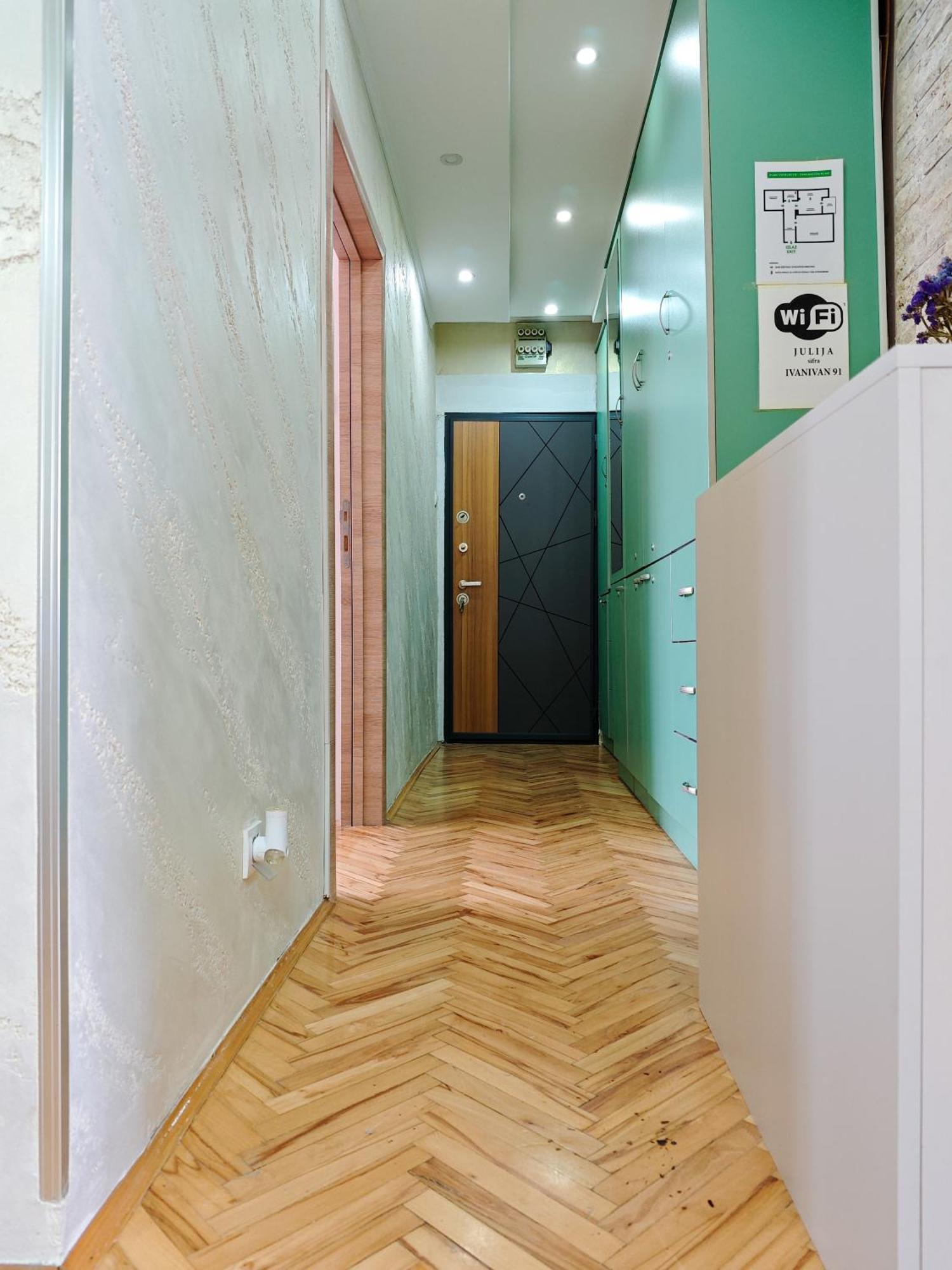 דונג'י מלינובאץ' Apartman Julija מראה חיצוני תמונה